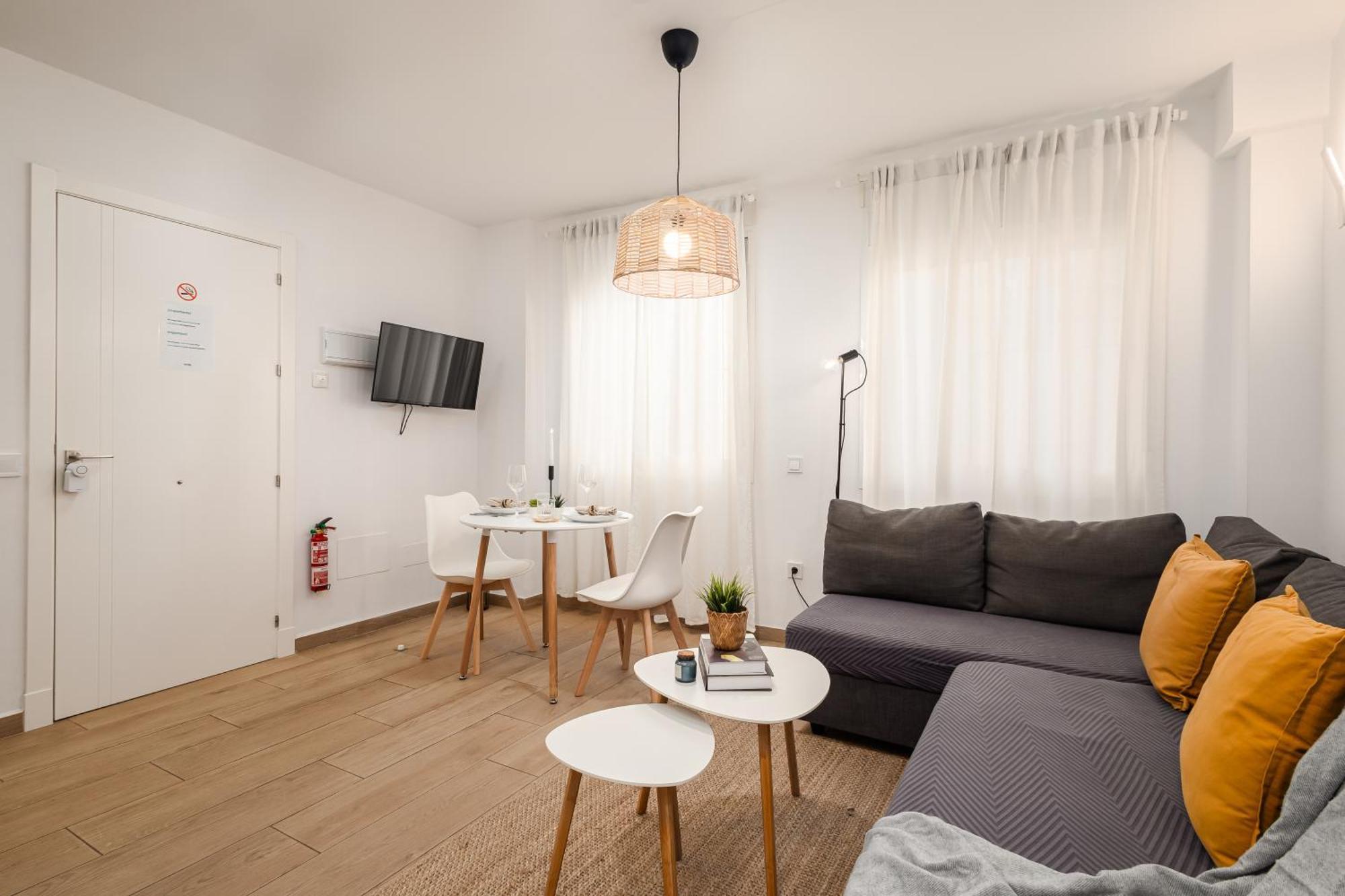 Nordik Apartments Urban - Perchel "Skogar" Málaga Buitenkant foto